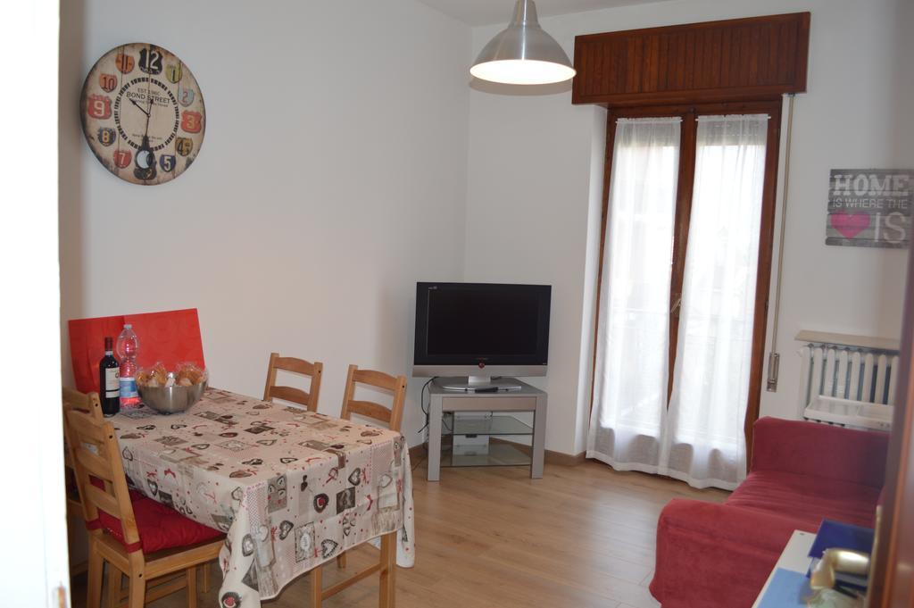 Betty'S House Apartment แมนเดลโล เดล ลาริโอ ภายนอก รูปภาพ