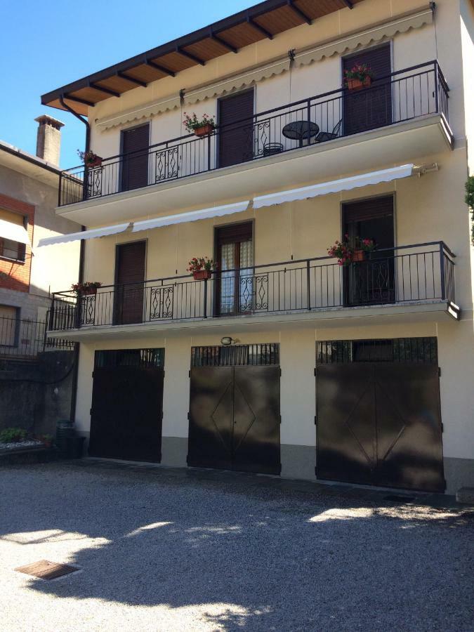 Betty'S House Apartment แมนเดลโล เดล ลาริโอ ภายนอก รูปภาพ